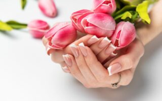 trendy-jarne-gelove-nechty